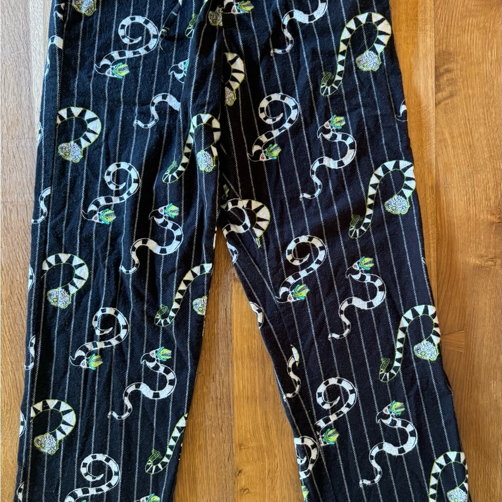 Beetlejuice x forever 21 Black lounge Pants men’s small